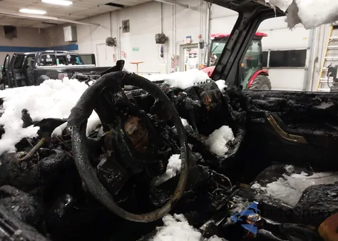 2013 Jeep Wrangler Unlimited Freedom Edition z USA, uszkodzony, nr VIN 1C4BJWDG2DL602452